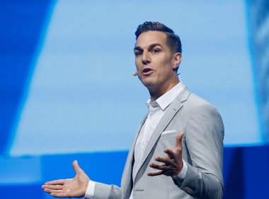 EA首席执行官如何看待游戏行业的未来